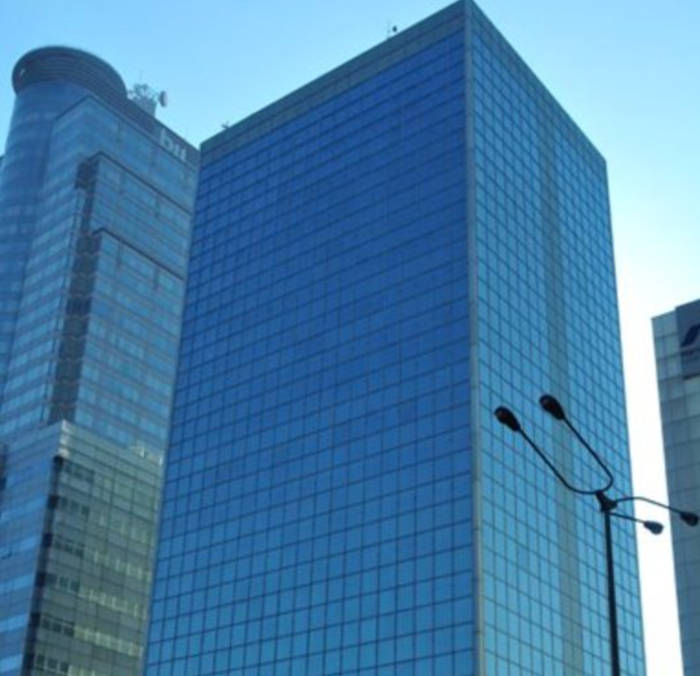 sewa kantor wisma kosgoro